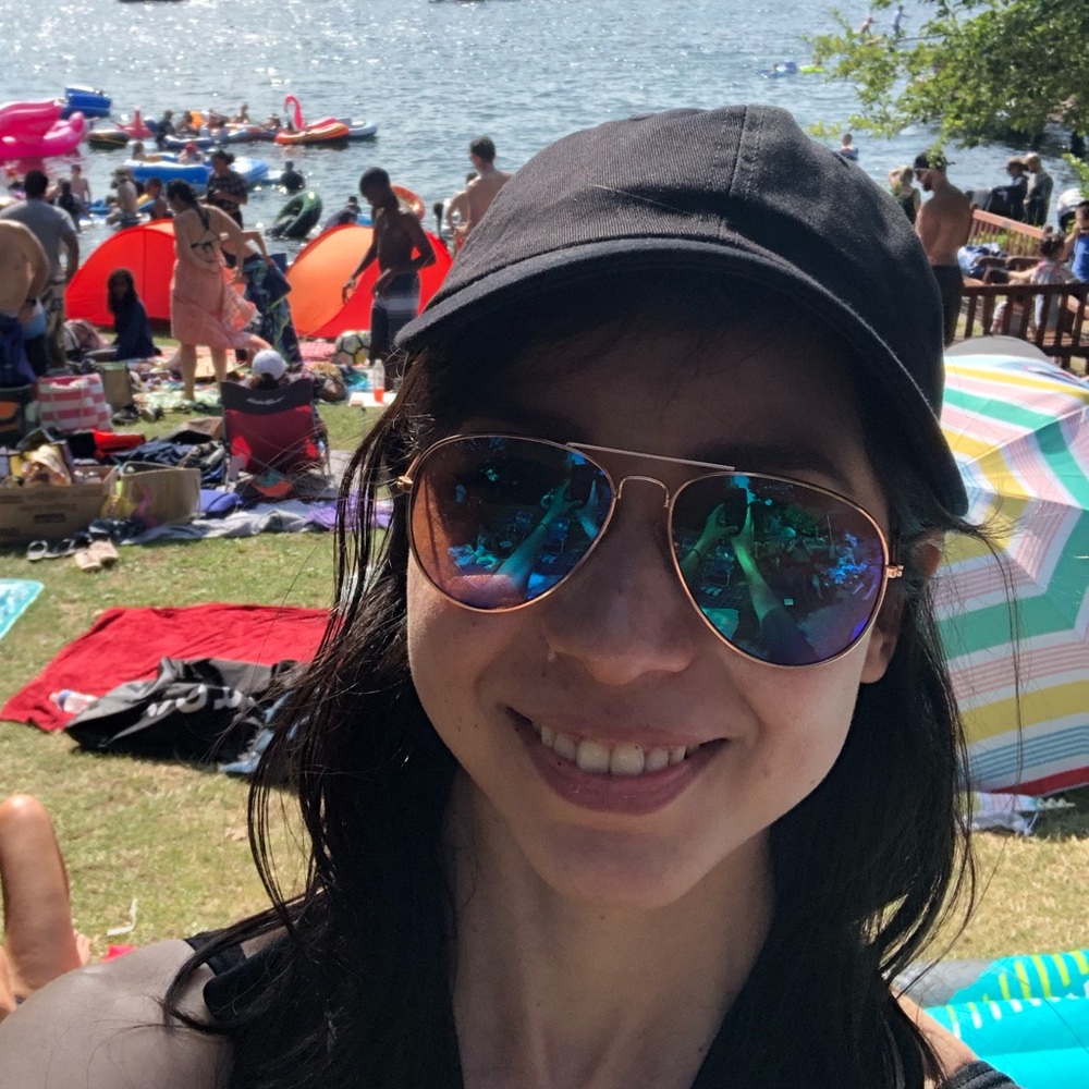 Meet your Posher, Tania